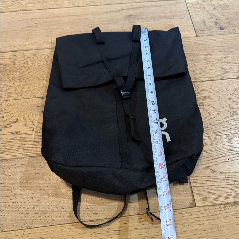 On Running Athletic Ambassador Black Backpack Bag Pack - Picture 2 of 9